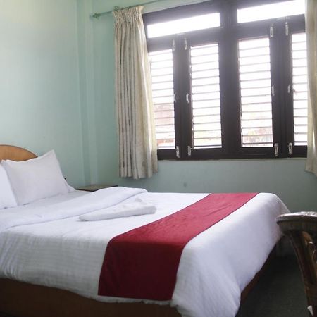 Pushpa Guest House Pokhara Eksteriør billede