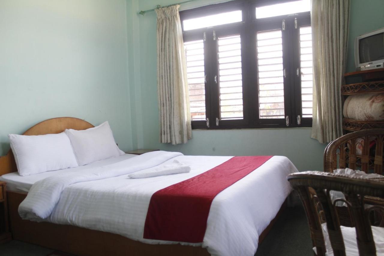 Pushpa Guest House Pokhara Eksteriør billede