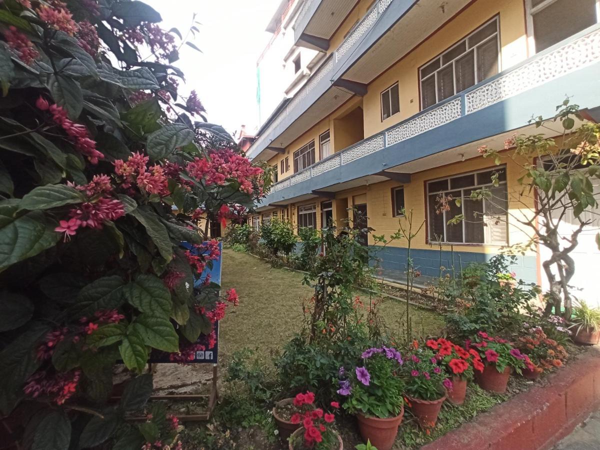 Pushpa Guest House Pokhara Eksteriør billede