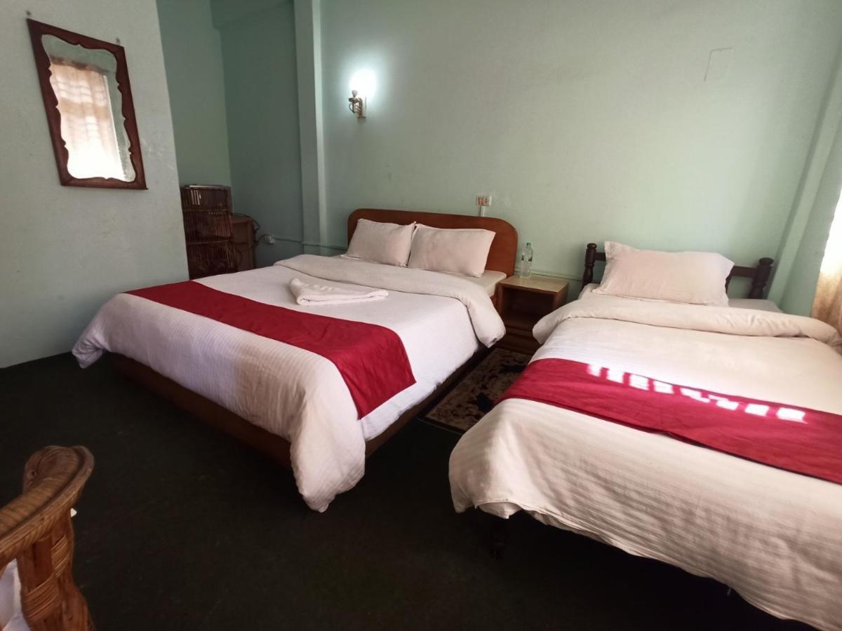 Pushpa Guest House Pokhara Eksteriør billede