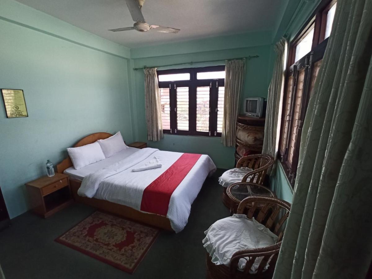 Pushpa Guest House Pokhara Eksteriør billede
