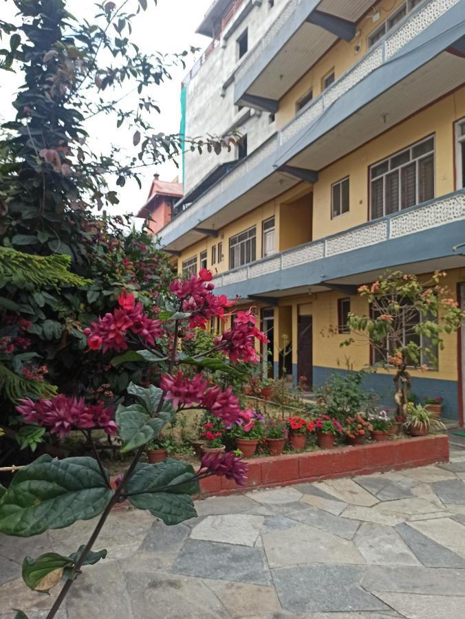 Pushpa Guest House Pokhara Eksteriør billede