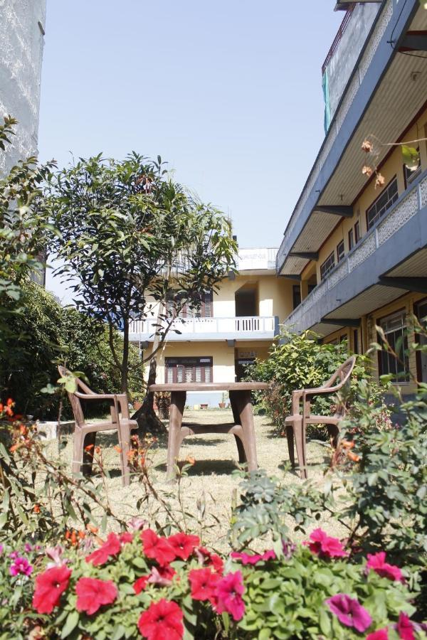 Pushpa Guest House Pokhara Eksteriør billede