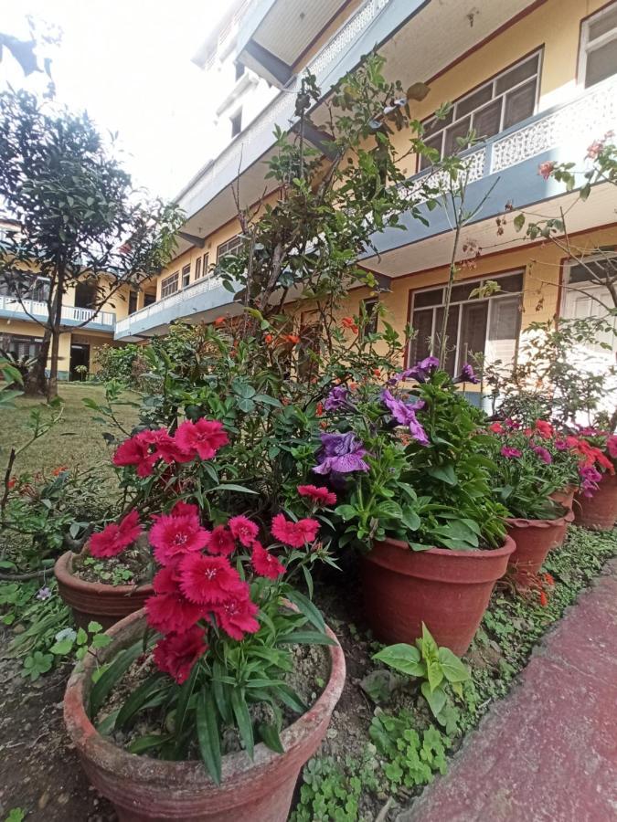 Pushpa Guest House Pokhara Eksteriør billede