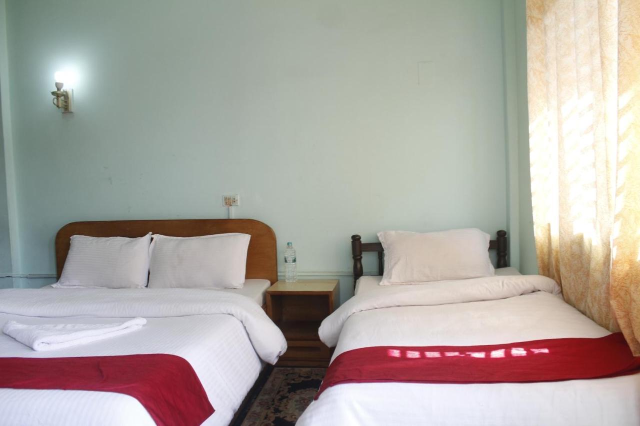 Pushpa Guest House Pokhara Eksteriør billede